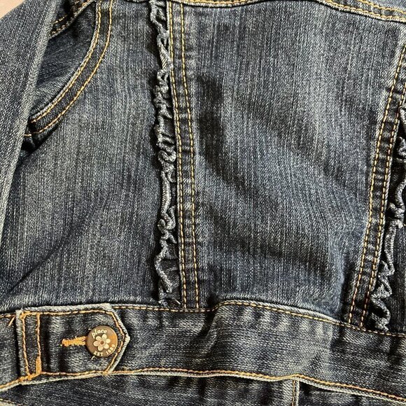 GIRLS The Childrens Place 1989 Jean Jacket size 18m with Ruffles & Flower Snaps - Picture 3 of 8